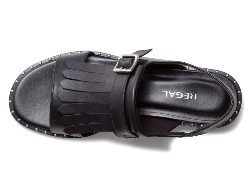 フラットサンダル