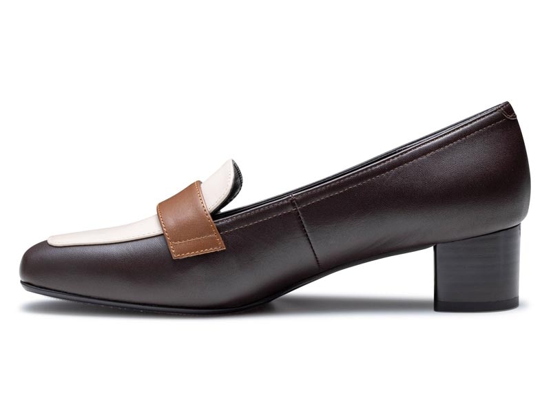 晴雨兼用ヒールローファー