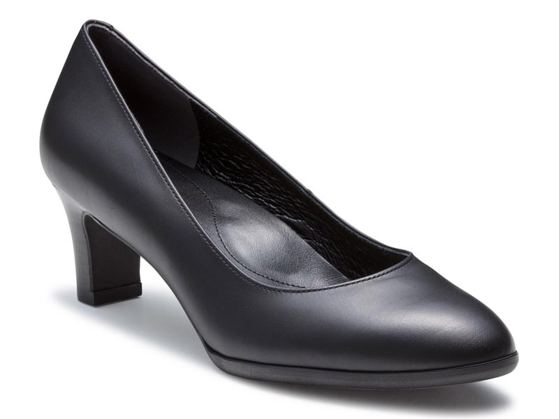 プレーンパンプス