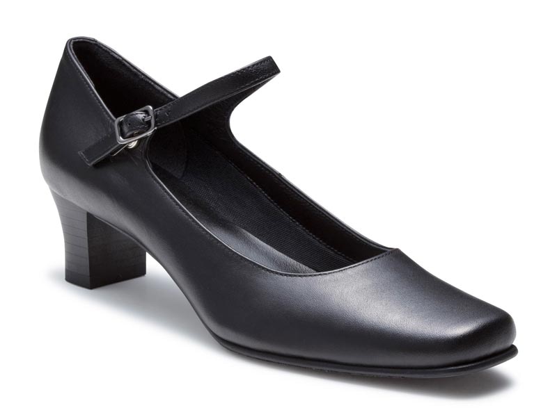 甲ベルト付きプレーンパンプス