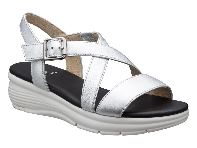 厚底ウエッジサンダル