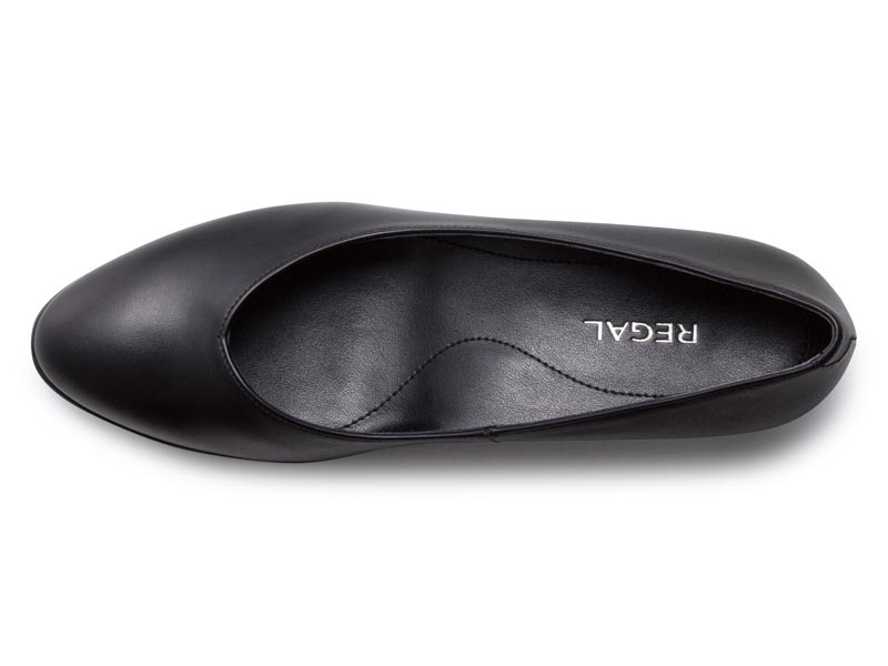 プレーンパンプス