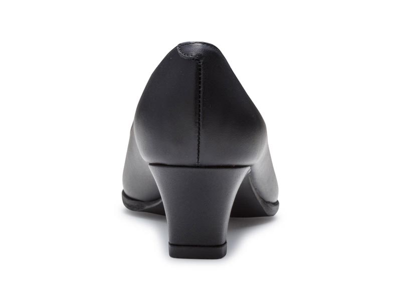 プレーンパンプス