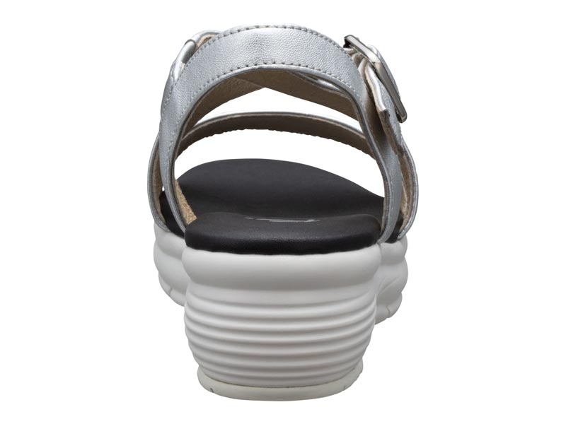 厚底ウエッジサンダル