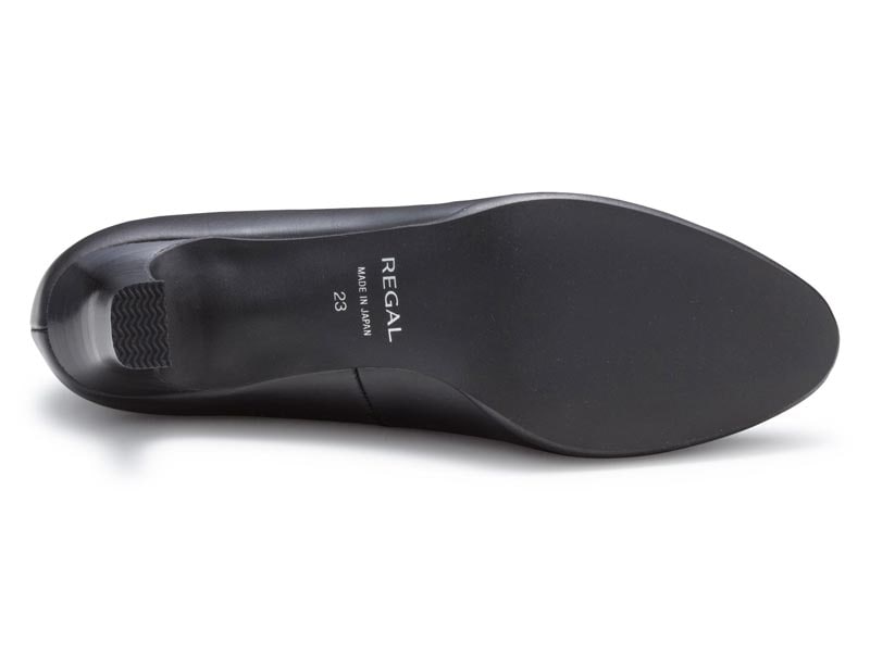 プレーンパンプス