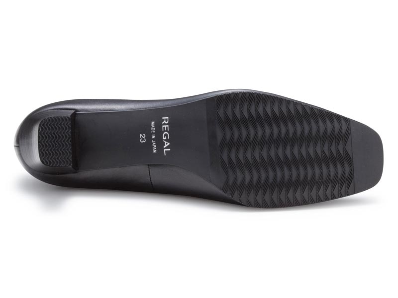 プレーンパンプス