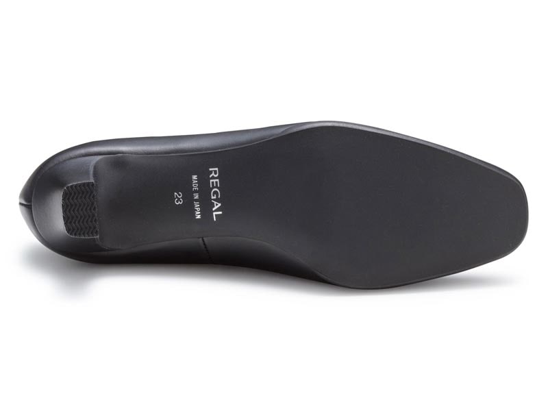 プレーンパンプス