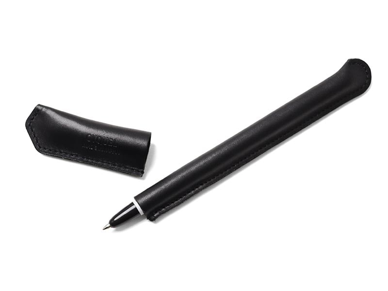 残革を使ったペンカバー