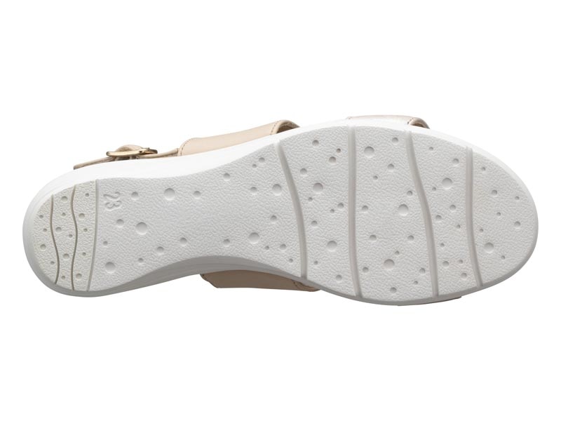 厚底ウエッジサンダル