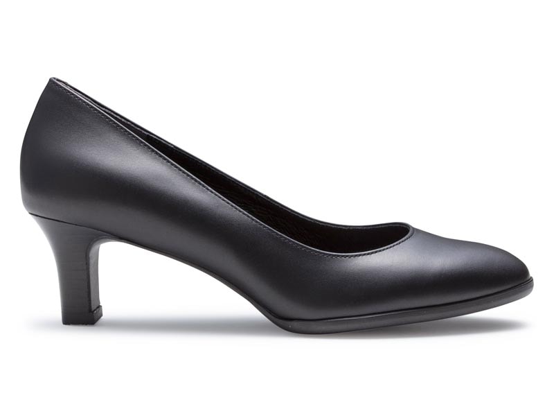 プレーンパンプス