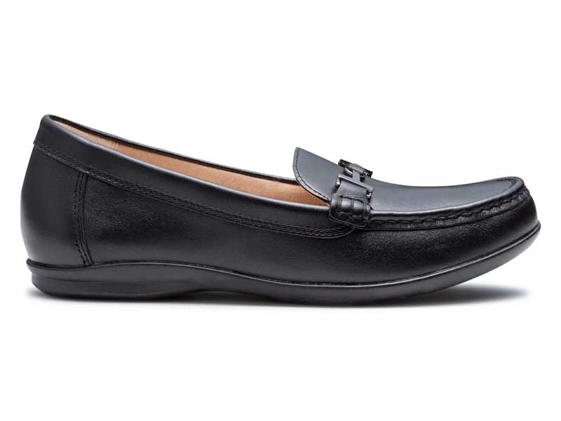 ビット付きフラットシューズ